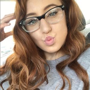 Meet your Posher, Mckenzie